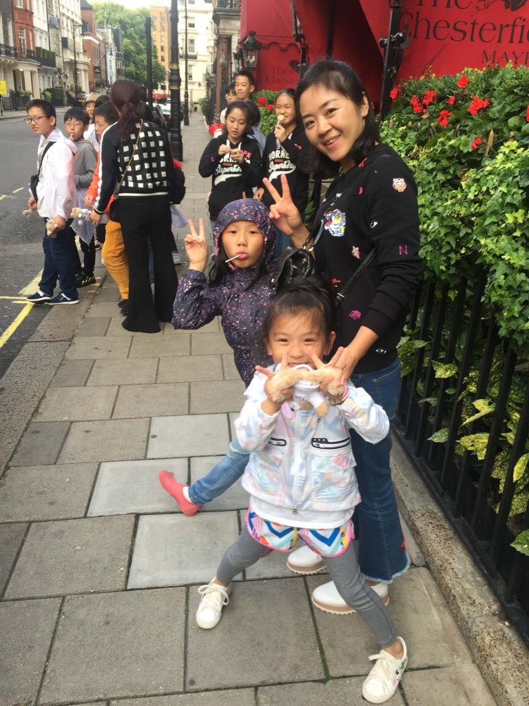 6 Tips for Parents on How to Teach Etiquette to Kids: Meet and Greet